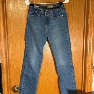 Levi’s wedgie straight medium wash jeans